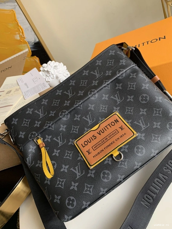 WIS BAG MESSENGER LOUIS VUITTON 1221